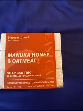 Nature's Blend Manuka Honey & Oatmeal Soap Bar Trio